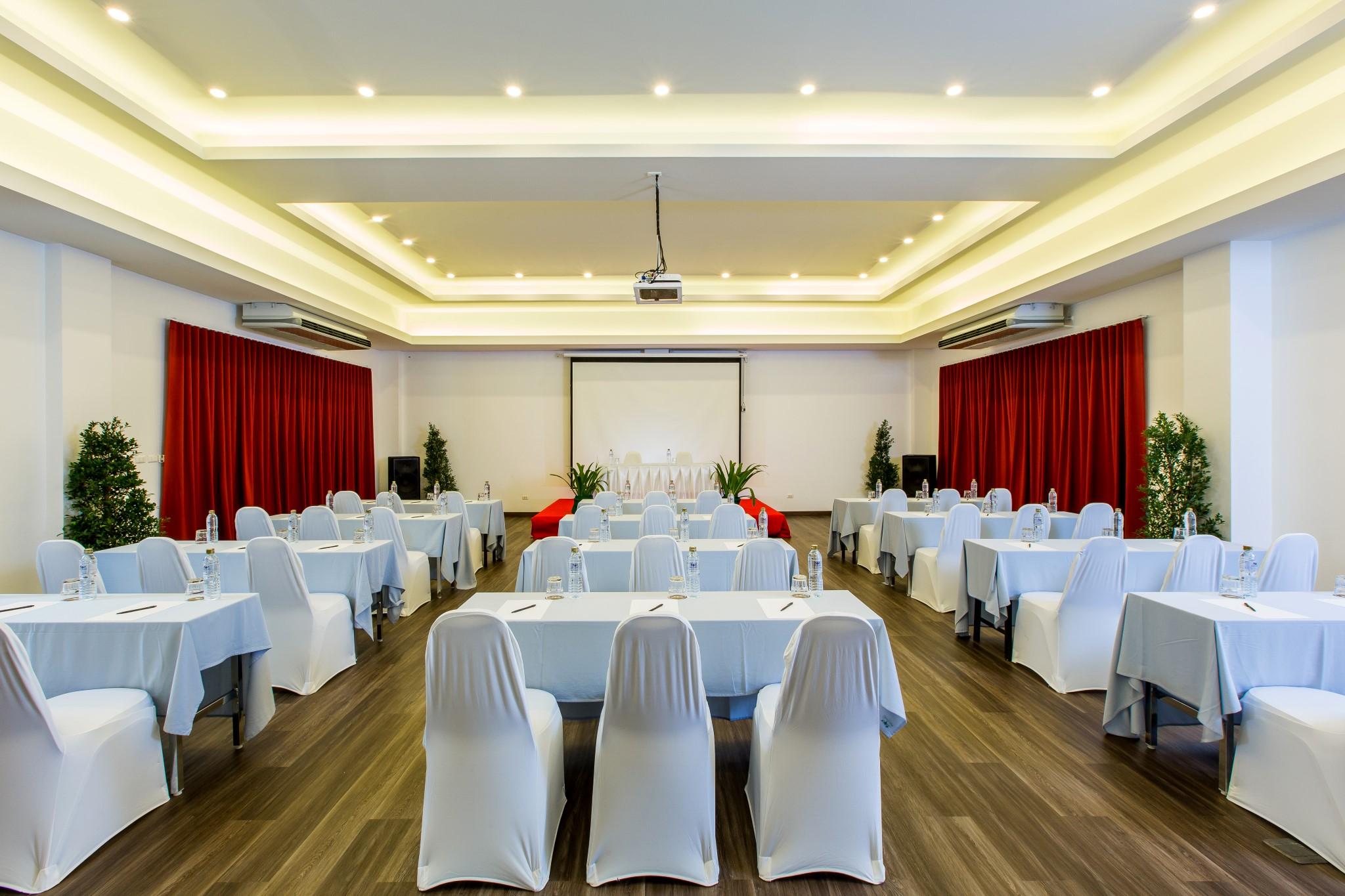 Nai Yang Beach Resort And Spa Buitenkant foto
